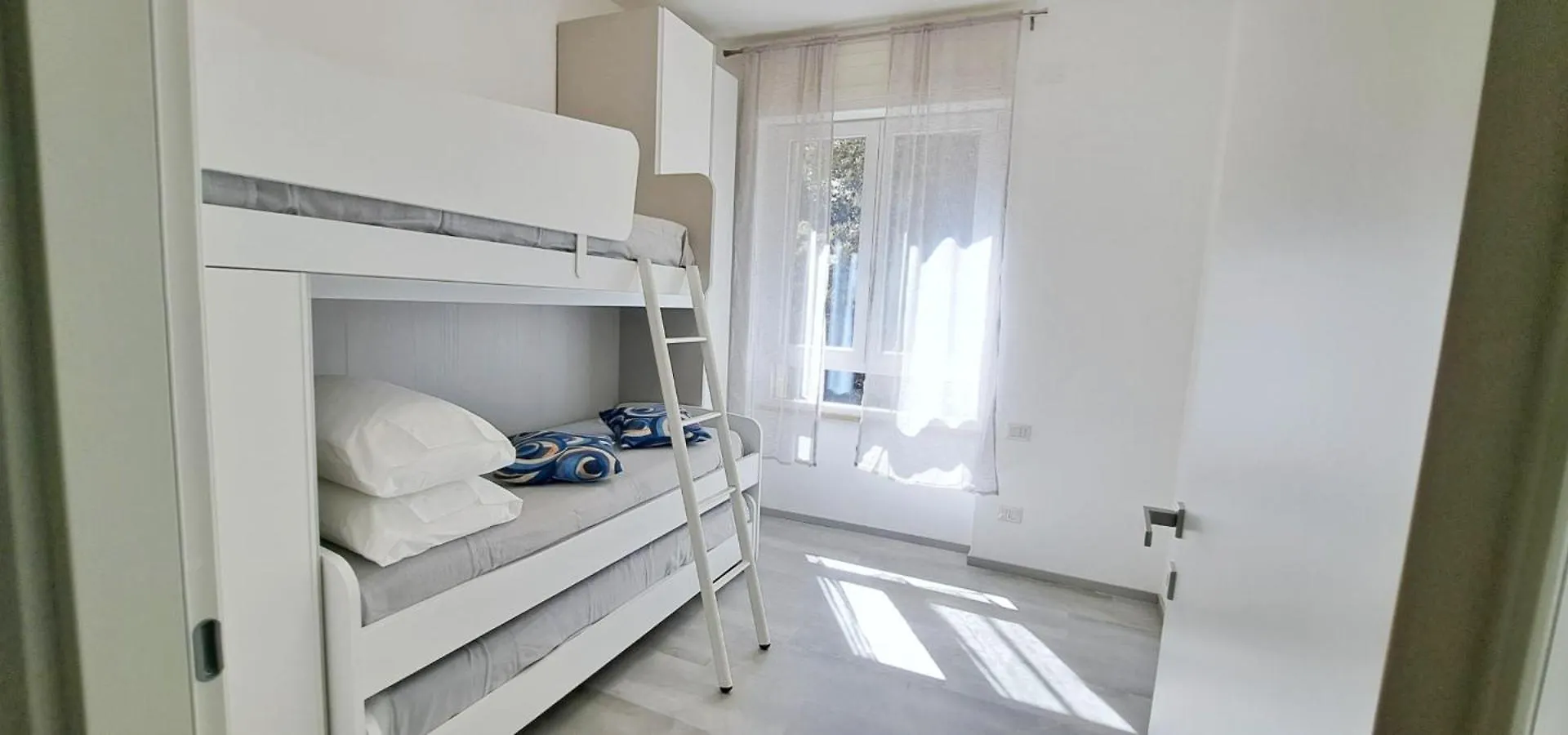 Annina'S Home Cagliari 0*,